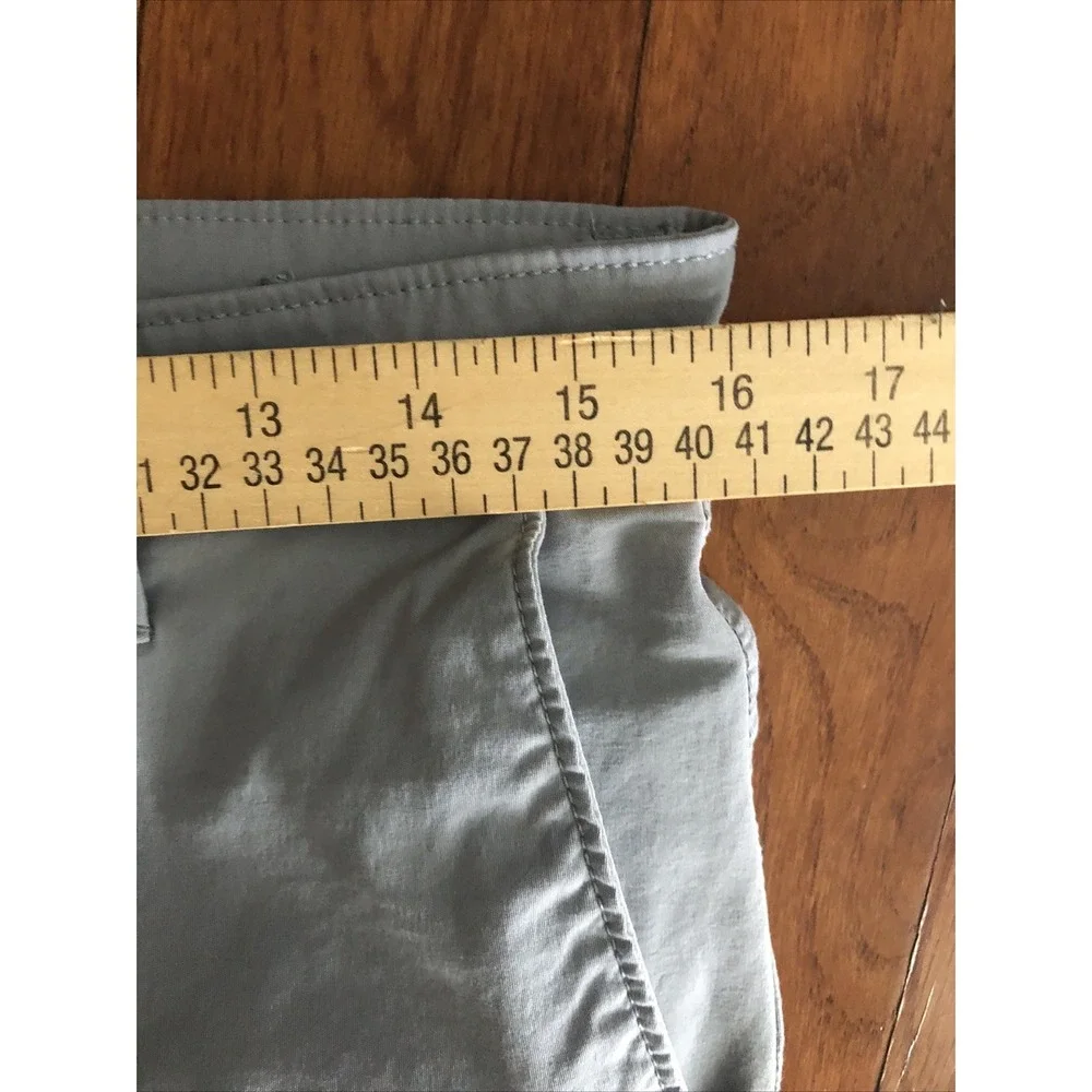 The North Face Shorts Mens Size 32 Gray 9